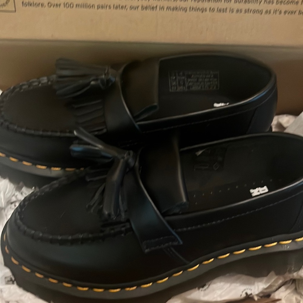Brand new never worn size 5